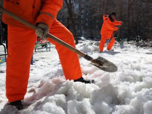 Уборка снега Томск уборка территории от снега