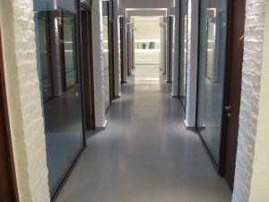 Ремонт и отделка коммерческих помещений в Томске ремонт потолка